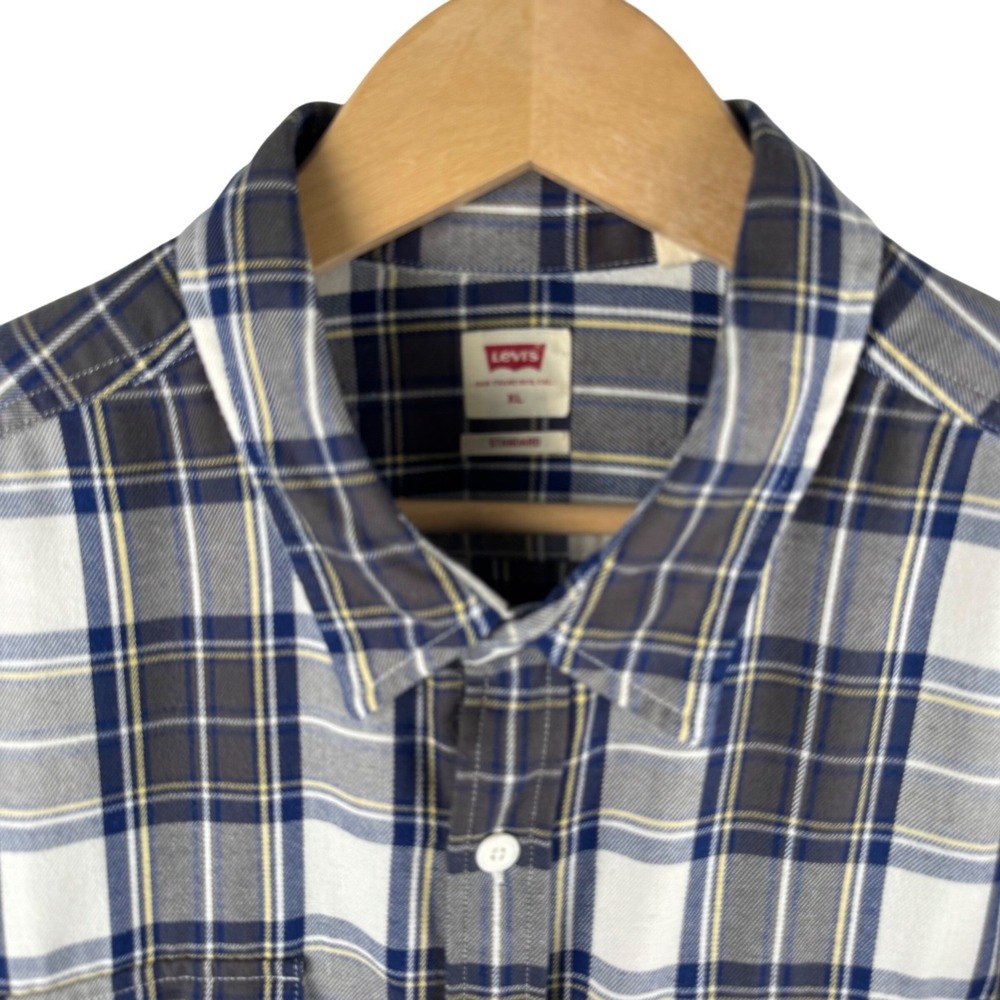 Levis Mens XL Standard Fit Plaid Flannel Button Down Shirt Navy Grey White